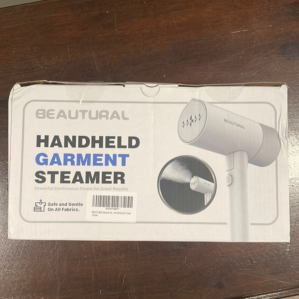 NWT Beautural Handheld Garment Steamer